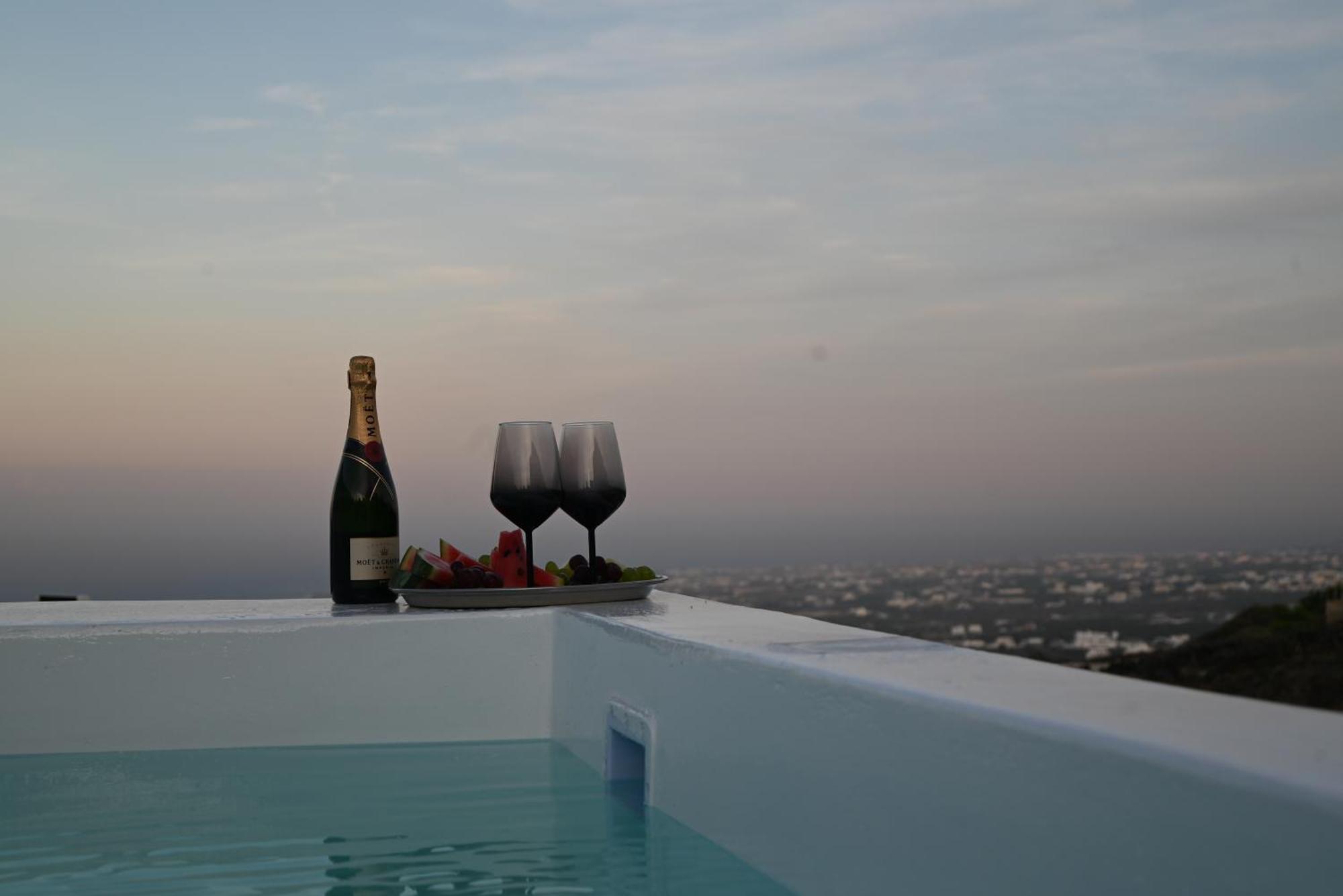 Lackos Luxury Suites Imerovigli  Ngoại thất bức ảnh